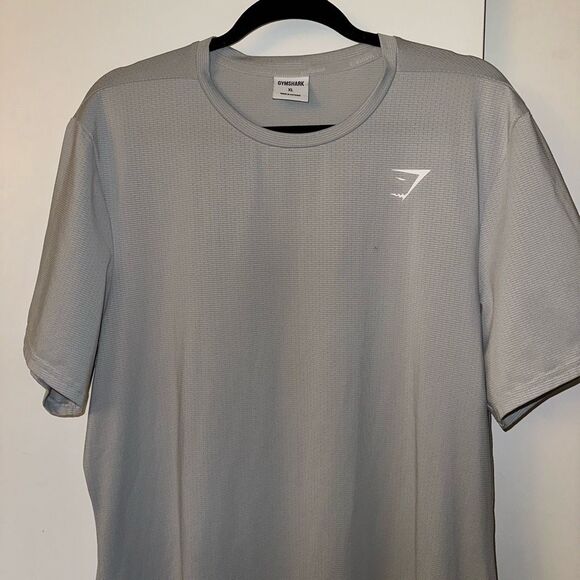 Gymshark Men’s Lightweight Light Gray Short Sleeve XL STAIN REPAIRED - Picture 3 of 12